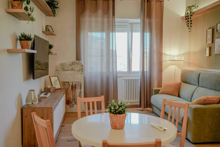 Unique Rome Flats — dieci appartamenti a Roma fra Trastevere, Monteverde e il Vaticano,  (Lazio)